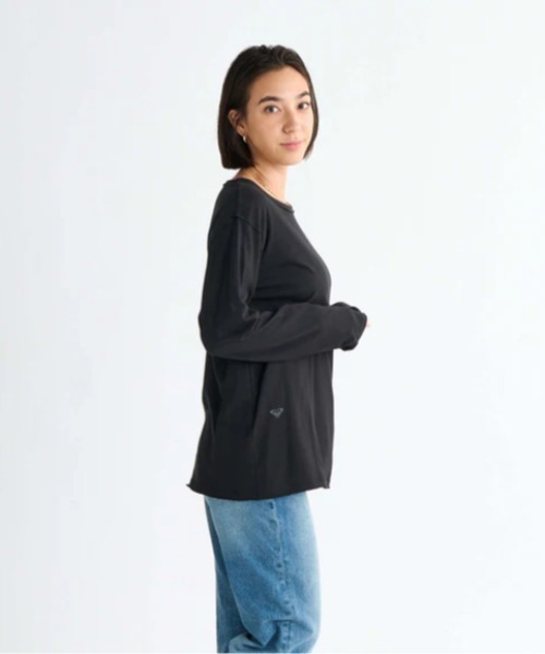 ROXY(ロキシー)の「BEACH FLEX /ロキシーワンポイントロゴ長袖Tシャツ(Tシャツ/カットソー・レディース・ブルー/ブラック/ピンク/ホワイト/イエロー・SMALL/MEDIUM/LARGE)」の12枚目の写真