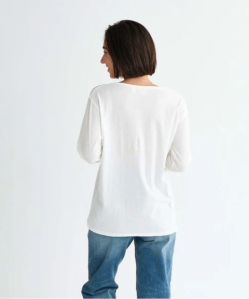 ROXY(ロキシー)の「BEACH FLEX /ロキシーワンポイントロゴ長袖Tシャツ(Tシャツ/カットソー・レディース・ブルー/ブラック/ピンク/ホワイト/イエロー・SMALL/MEDIUM/LARGE)」の8枚目の写真