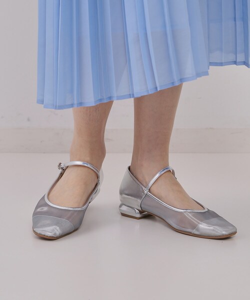 OPAQUE.CLIP（オペークドットクリップ）の「【抗菌防臭加工／長さ調整可能】チュールコンビシアーメリージェーン（パンプス・レディース・ブラック/シルバー・03/02）」の3枚目の写真