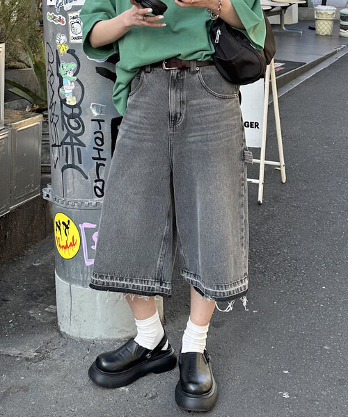 DISCOAT（ディスコート）の「【ユニセックス】デニムハーフパンツ（その他パンツ・レディース・ブラック/サックスブルー・LARGE/MEDIUM）」の7枚目の写真