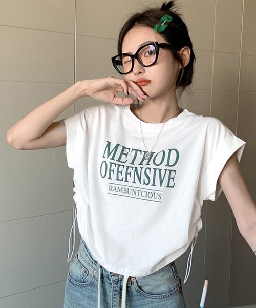 ALTROSE(アルトローズ)の「クロップド ドロスト Tシャツ ミニ丈 ちびT(Tシャツ/カットソー・レディース・グレー/ホワイト・FREE)」の5枚目の写真