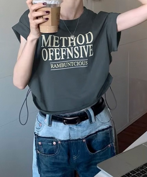 ALTROSE(アルトローズ)の「クロップド ドロスト Tシャツ ミニ丈 ちびT(Tシャツ/カットソー・レディース・グレー/ホワイト・FREE)」の10枚目の写真