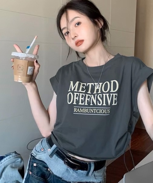 ALTROSE(アルトローズ)の「クロップド ドロスト Tシャツ ミニ丈 ちびT(Tシャツ/カットソー・レディース・グレー/ホワイト・FREE)」の11枚目の写真