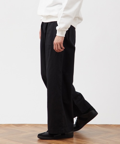 B.C STOCK(ベーセーストック)の「ツータック ワイドストレートチノパンツ / ショート丈・ロング丈対応 【ZOZOTOWN限定アイテム】(チノパンツ・メンズ・ブラック/オフホワイト/ライトカーキ/ベージュ/ダークグレー・XS-Short/XS-Regular/XS-Long/S-Short/S-Regular/S-Long/M-Short/M-Regular/M-Long/L-Short/L-Regular/L-Long/XL-Short/XL-Regular/XL-Long)」の12枚目の写真