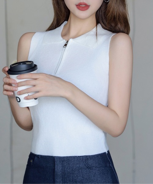 FINEnough（ファインナフ）の「ハーフジップリブニットノースリトップス（ニット/セーター・レディース・ベージュ/ブラック/ホワイト・FREE）」の8枚目の写真