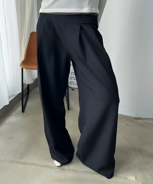 bita.(ビタ)の「サイドタックスラックスパンツ(スラックス・レディース・ブラック/グレー・SMALL/MEDIUM/LARGE)」の5枚目の写真