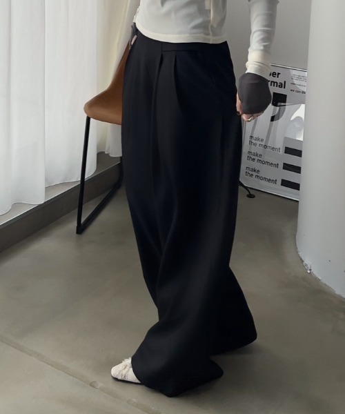 bita.(ビタ)の「サイドタックスラックスパンツ(スラックス・レディース・ブラック/グレー・SMALL/MEDIUM/LARGE)」の3枚目の写真