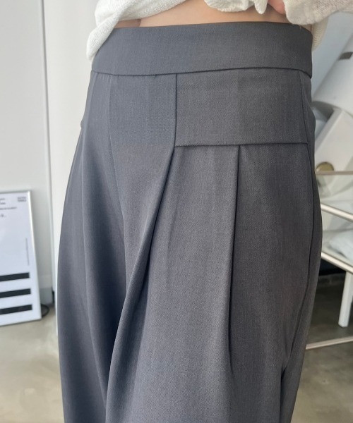 bita.(ビタ)の「サイドタックスラックスパンツ(スラックス・レディース・ブラック/グレー・SMALL/MEDIUM/LARGE)」の17枚目の写真