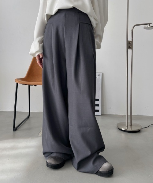bita.(ビタ)の「サイドタックスラックスパンツ(スラックス・レディース・ブラック/グレー・SMALL/MEDIUM/LARGE)」の8枚目の写真