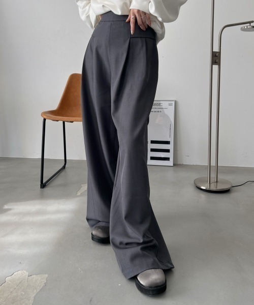 bita.(ビタ)の「サイドタックスラックスパンツ(スラックス・レディース・ブラック/グレー・SMALL/MEDIUM/LARGE)」の7枚目の写真