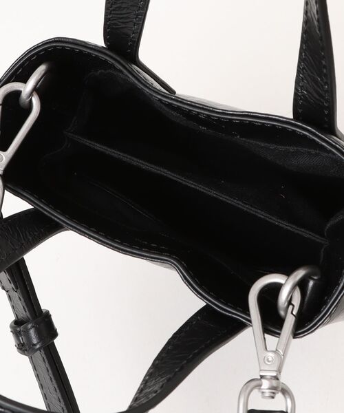 ASH（アッシュ）の「ASH/アッシュ【REGGAE】スクエアミニショルダーバッグ（ショルダーバッグ・レディース・ブラック/ホワイト・ONE SIZE）」の3枚目の写真