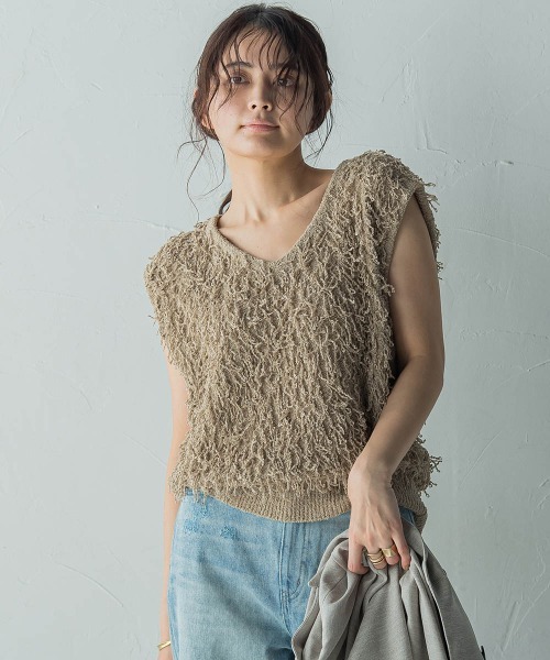 MAYSON GREY（メイソングレイ）の「ループフリンジニットベスト≪手洗い可能≫（ベスト・レディース・レッド/ベージュ・M）」の17枚目の写真