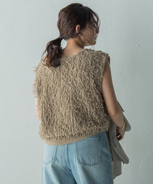 MAYSON GREY（メイソングレイ）の「ループフリンジニットベスト≪手洗い可能≫（ベスト・レディース・レッド/ベージュ・M）」の18枚目の写真