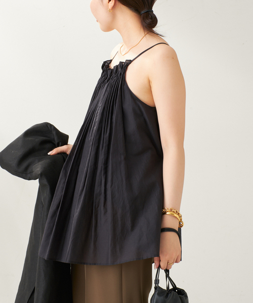 plage GATHERED DESIGN キャミ タグ付き　黒 セール】GATHERED DESIGN キャミ（キャミソール）｜Plage
