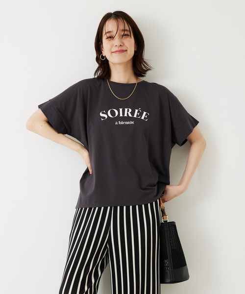 abahouse mavie（アバハウスマヴィ）の「ワイドロゴTシャツ/半袖（Tシャツ/カットソー・レディース・ホワイト系その他/グレー系その他/ホワイト系その他2/セージグリーン/グレー系その他2/ネイビー・フリー）」の16枚目の写真