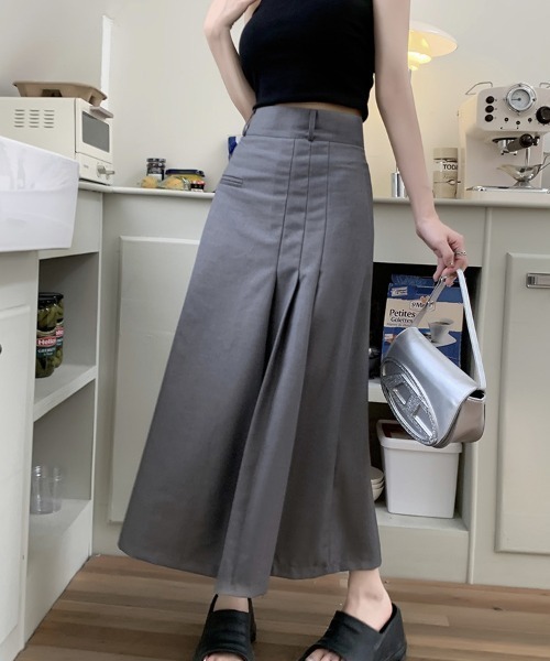Vipoa(ヴィポア)の「asymmentry tuck skirt(スカート・レディース・ベージュ/グレー/ブラック・LARGE/MEDIUM)」の10枚目の写真