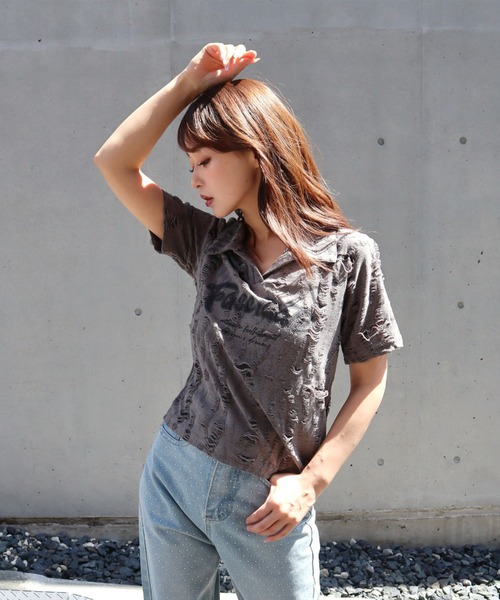 CECIL McBEE(セシルマクビー)の「フロントプリントスキッパー半袖トップス(Tシャツ/カットソー・レディース・チャコールグレー/グレー・MEDIUM/LARGE)」の2枚目の写真