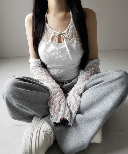 me+em select(ミームセレクト)の「【 2color 】フロントリボンホルターレースキャミソール / front ribbon halter lace camisole(その他トップス・レディース・ブラック/ホワイト・FREE)」の12枚目の写真