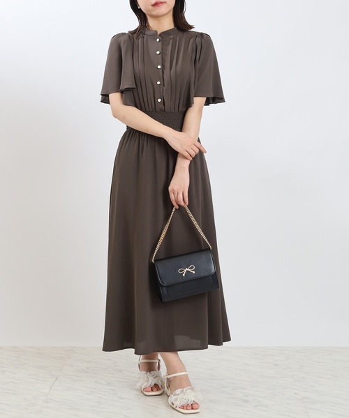 ASTORIA ODIER（アストリアオディール）の「ピンタックフレア袖ワンピース（ワンピース・レディース・ブルーグリーン/ラベンダー/ホワイト/ネイビー/サックスブルー/ブラウン/ワイン・SMALL/MEDIUM/LARGE）」の3枚目の写真