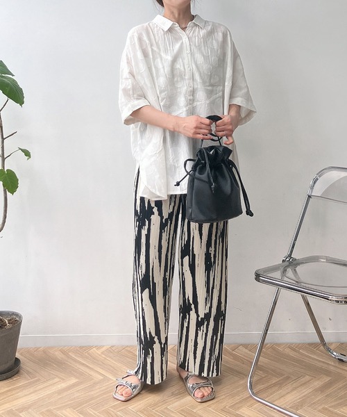 AS KNOW AS plus（アズノゥアズプラス）の「●インドコットン ドットジャガード切替えゆるビッグシャツ（シャツ/ブラウス・レディース・オフホワイト/ブルー/ブラック・FREE）」の20枚目の写真