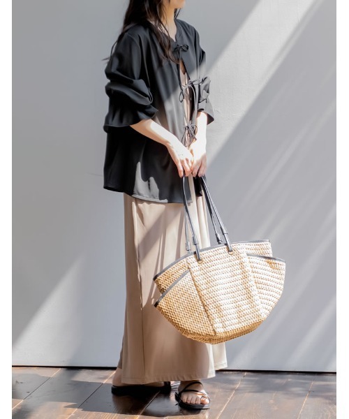 Re:EDIT（リエディ）の「ペーパーサイドポケットトートバッグ（かごバッグ・レディース・ブラウン/ベージュ・FREE）」の4枚目の写真