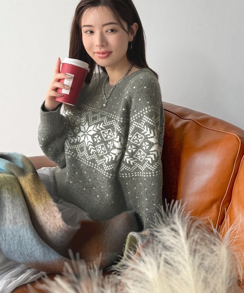 mily bilet(ミウィビレット)の「【mily bilet】レトロ可愛く紡ぐ、冬物語。ノルディックドット柄ニットプルオーバー(長袖)(ニット/セーター・レディース・レッド/チャコールグレー/アイボリー・X-LARGE/SMALL/MEDIUM/LARGE)」の4枚目の写真