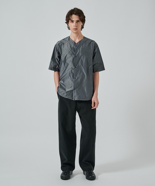 markaware（マーカウェア）の「BASEBALL SHIRT（シャツ/ブラウス・メンズ・ダークグレー/ブラック・1/2）」の4枚目の写真