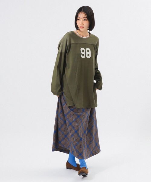 BEAMS BOY（ビームスボーイ）の「【1/15再値下げ】ロゴ フットボール ロングスリーブ Tシャツ（Tシャツ/カットソー・レディース・オリーブ/グレー・ONE SIZE）」の4枚目の写真