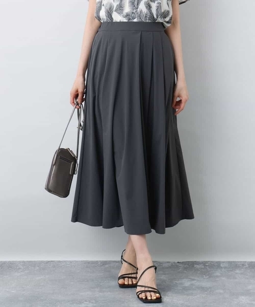 MK MICHEL KLEIN(エムケーミッシェルクラン)の「ジャージーフレアスカート/接触冷感/速乾/洗える(スカート・レディース・グレイッシュベージュ/ピンク/ダークグレー・38)」の9枚目の写真