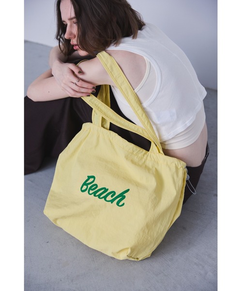 un/neu(アンノイ)の「Beachナイロントートバッグ / カラーロゴトート / 巾着型トート / 軽量(トートバッグ・レディース・レッド/ブラック/イエロー・FREE)」の3枚目の写真