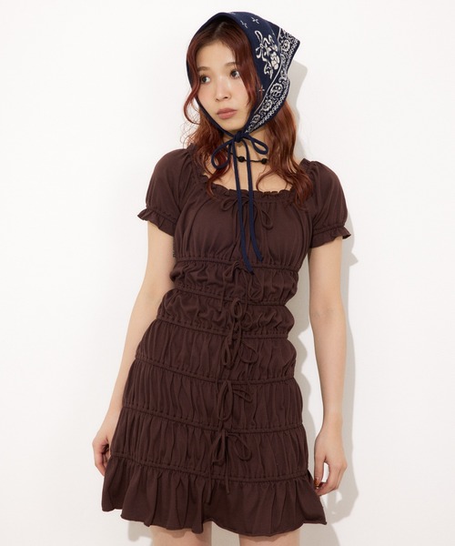 SLY(スライ)の「GATHER RIBBON CUT S/OP ギャザー リボン カット ショートワンピース 夏服 半袖(ワンピース・レディース・ブラウン/杢グレー/ブラック・FREE)」の4枚目の写真