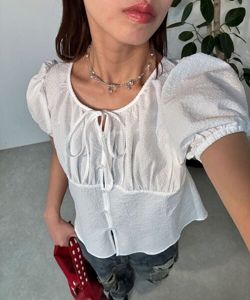 CIAOPANIC（チャオパニック）の「【neutral】パフスリーブリボンブラウス（シャツ/ブラウス・レディース・ネイビー/ピンク/ホワイト・FREE）」の2枚目の写真