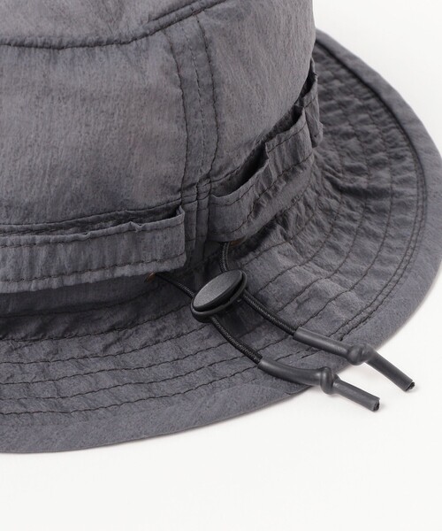 BEAMS PLUS（ビームスプラス）の「ナイロン ピグメント プリント ジャングル ハット（ハット・メンズ・レッド/サックスブルー/グレー・ONE SIZE）」の5枚目の写真