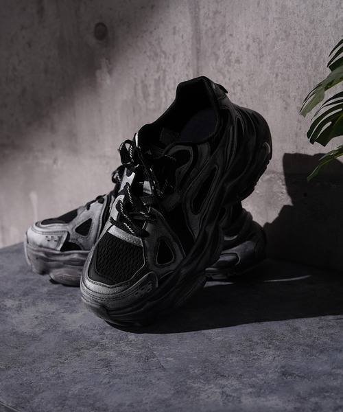 1111clothing(ワンフォークロージング)の「DIRTY加工 ダットスニーカー / DIRTY-Processed Dat Sneakers(スニーカー・メンズ・ブラック系/グレー系/ホワイト系・25cm/25.5cm/26cm/26.5cm/27cm)」の5枚目の写真