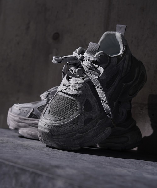 1111clothing(ワンフォークロージング)の「DIRTY加工 ダットスニーカー / DIRTY-Processed Dat Sneakers(スニーカー・メンズ・ブラック系/グレー系/ホワイト系・25cm/25.5cm/26cm/26.5cm/27cm)」の6枚目の写真