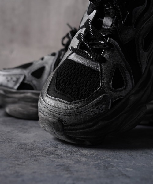 1111clothing(ワンフォークロージング)の「DIRTY加工 ダットスニーカー / DIRTY-Processed Dat Sneakers(スニーカー・メンズ・ブラック系/グレー系/ホワイト系・25cm/25.5cm/26cm/26.5cm/27cm)」の10枚目の写真