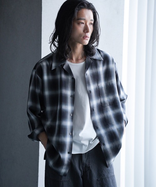RATTLE TRAP（ラトルトラップ）の「オープンカラー ルーズシルエット オンブレチェックシャツ（シャツ/ブラウス・メンズ・ネイビー/ブラック系その他・M/L）」の2枚目の写真
