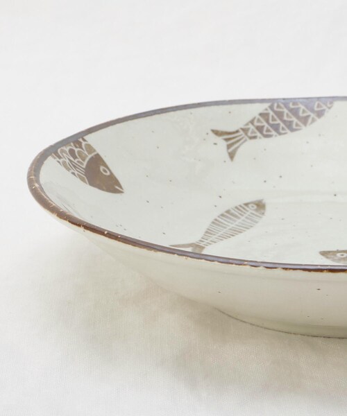 212 KITCHEN STORE(トゥワントゥキッチンストア)の「魚器 深皿 BR(食器・レディース・その他・00)」の2枚目の写真