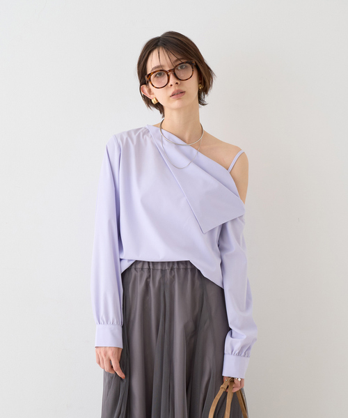 新品未使用 EMMA ROUGE VIF アシメオフショルブラウス セール】【一部店舗限定】アシメオフショルブラウス（シャツ/ブラウス