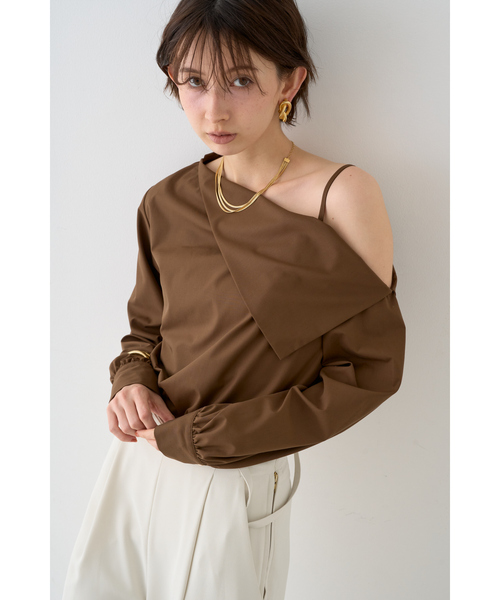 EMMA ROUGE VIF(エマルージュヴィフ)の「【新色登場】【一部店舗限定】アシメオフショルブラウス(シャツ/ブラウス・レディース・ブラウン/ホワイト/ラベンダー・フリー)」の12枚目の写真