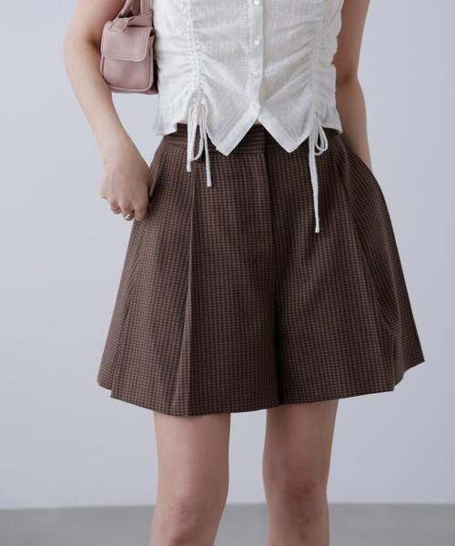 FREE'S MART（フリーズマート）の「◇〈セットアップ対応〉ツータックキュロットパンツ（その他パンツ・レディース・ブラウン/ベージュ・SMALL/MEDIUM）」の3枚目の写真