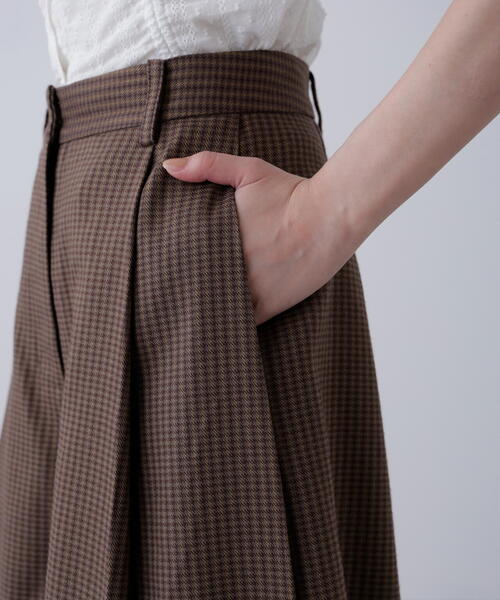 FREE'S MART（フリーズマート）の「◇〈セットアップ対応〉ツータックキュロットパンツ（その他パンツ・レディース・ブラウン/ベージュ・SMALL/MEDIUM）」の9枚目の写真