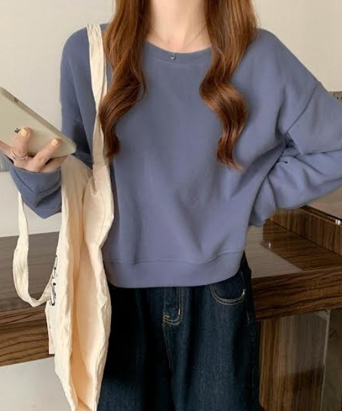 cammie(キャミー)の「ルーズ袖クルーネックスウェットトップス(スウェット・レディース・アイボリー/ブラック/ブルー/グレー・FREE)」の4枚目の写真