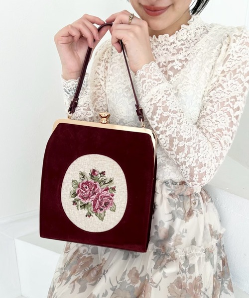 カメオローズ刺繍スクエアがま口バッグ/fint フィント（ハンドバッグ