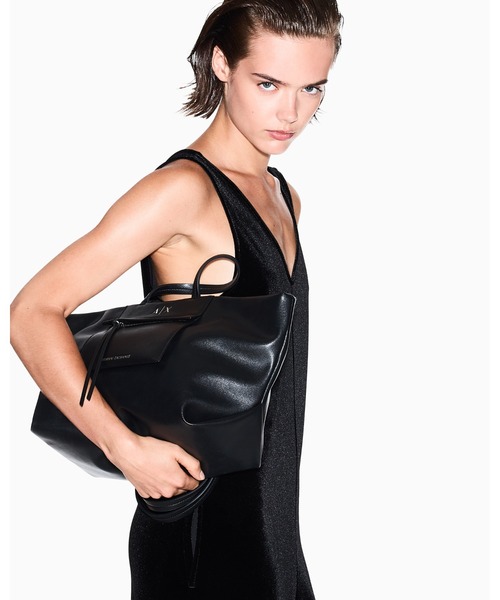 ARMANI EXCHANGE（アルマーニエクスチェンジ）の「【A|X アルマーニ エクスチェンジ】ストレッチベルベット ジャンプスーツ（つなぎ/オールインワン・レディース・ブラック・LARGE/MEDIUM/SMALL）」の3枚目の写真