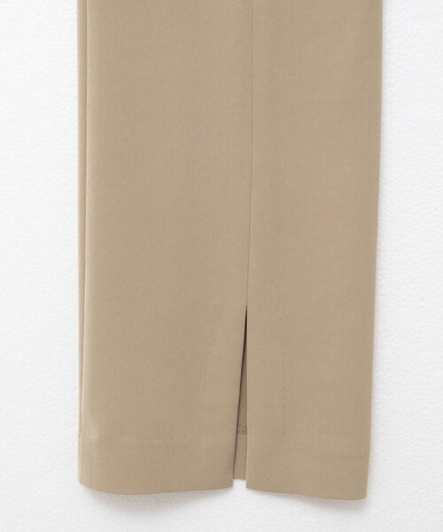 NOLLEY’S(ノーリーズ)の「《セットアップ対応》ウォッシャブルストレッチギャババックスリットパンツ(その他パンツ・レディース・ベージュ/ブラック・38/36/34)」の22枚目の写真