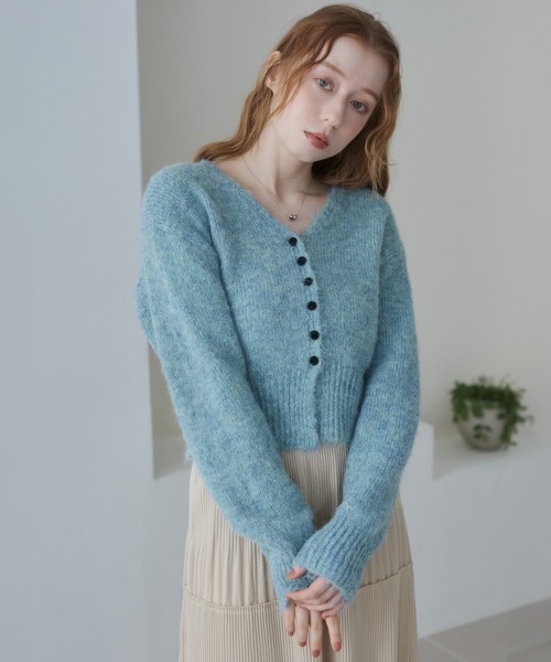 Bab（バブ）の「ショートシャギーくるみボタンカーディガン（カーディガン/ボレロ・レディース・ベージュ/ブルー/グレー/オフホワイト/ブラウン・FREE）」の5枚目の写真