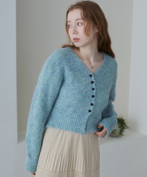 Bab（バブ）の「ショートシャギーくるみボタンカーディガン（カーディガン/ボレロ・レディース・ベージュ/ブルー/グレー/オフホワイト/ブラウン・FREE）」の10枚目の写真