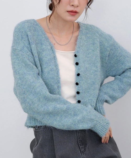 Bab（バブ）の「ショートシャギーくるみボタンカーディガン（カーディガン/ボレロ・レディース・ベージュ/ブルー/グレー/オフホワイト/ブラウン・FREE）」の12枚目の写真