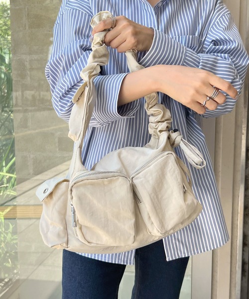 Futier land（フューティアランド）の「マルチポケットバッグ　ショルダーバッグ　アジャスター付き（ショルダーバッグ・レディース・アイボリー/ブラック・FREE）」の5枚目の写真